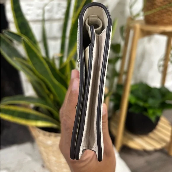 Coach Wallet - Picture 6 of 9